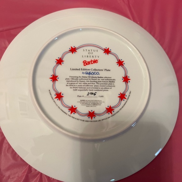 Barbie Statue of Liberty collector plate - Picture 2 of 3